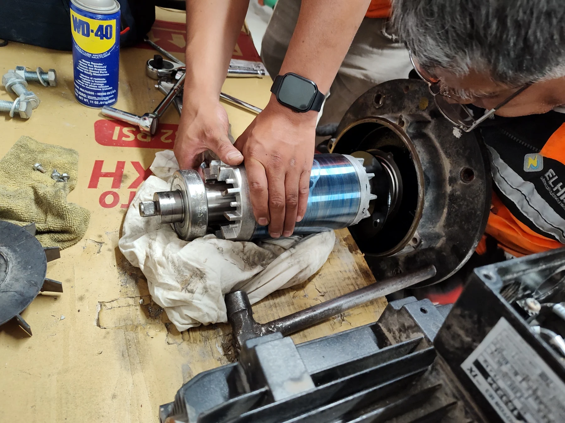 Intervención y mantenimiento del rotor de un motor